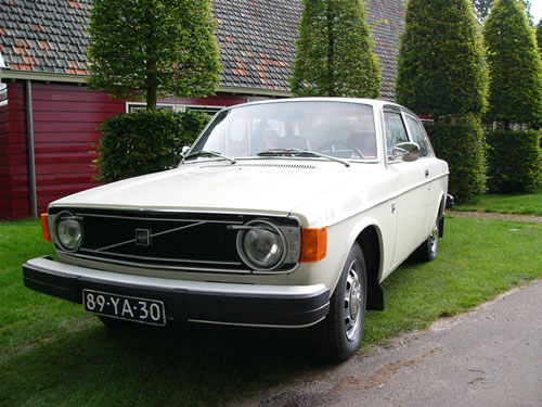 Volvo 142